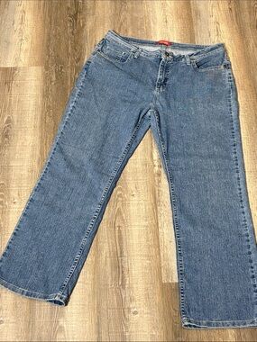 Wrangler Women's Wide-Leg Jeans in Medium Blue Wash